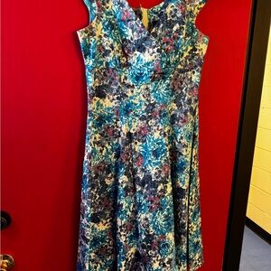 Elegant Floral Midi Dress in Blue and Pink